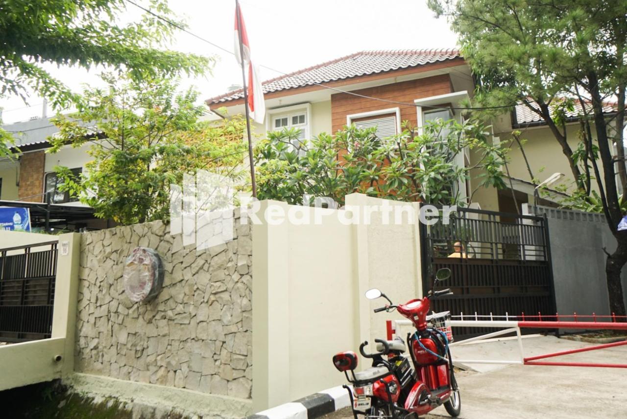 Hotel Fazza Syariah Mitra Reddoorz Dżakarta Zewnętrze zdjęcie