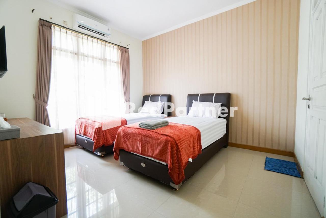 Hotel Fazza Syariah Mitra Reddoorz Dżakarta Zewnętrze zdjęcie